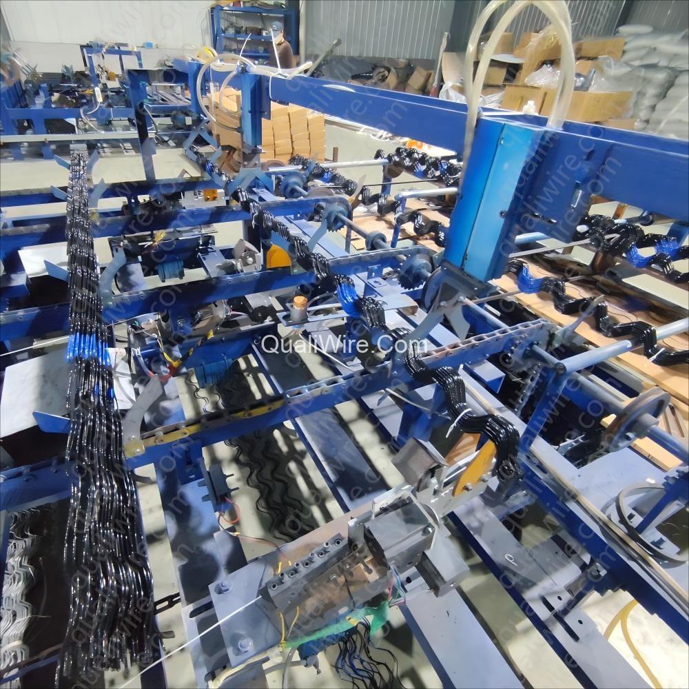 Greenhouse PVC PE-Coated Zigzag Wiggle Wire Production Machine 3 Greenhouse PVC PE-Coated Zigzag Wiggle Wire Production Machine - Image 3